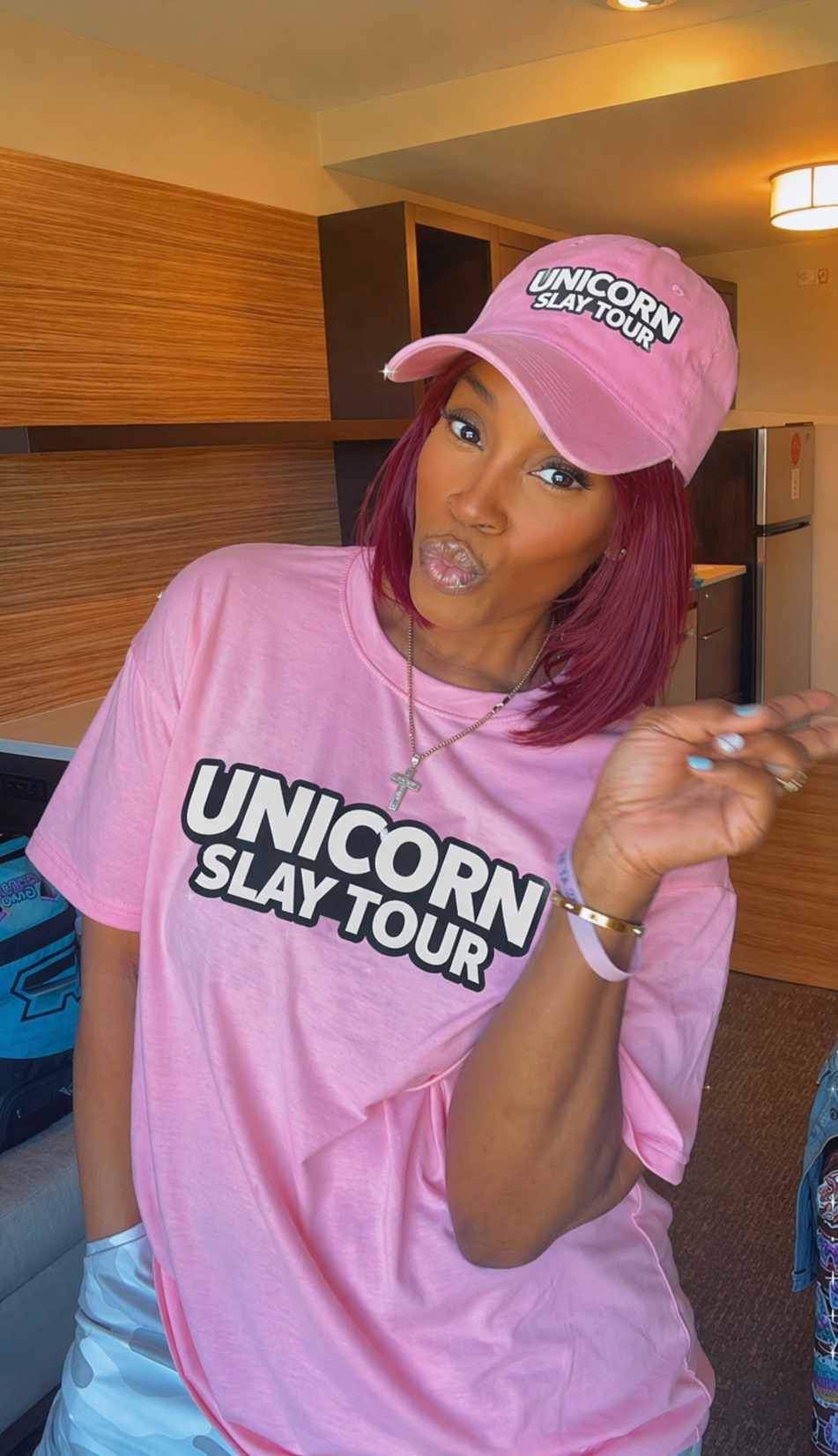 LIMITED TOUR DROP Unicorn Slay Tour™ Pink Set (Tee + Hat)